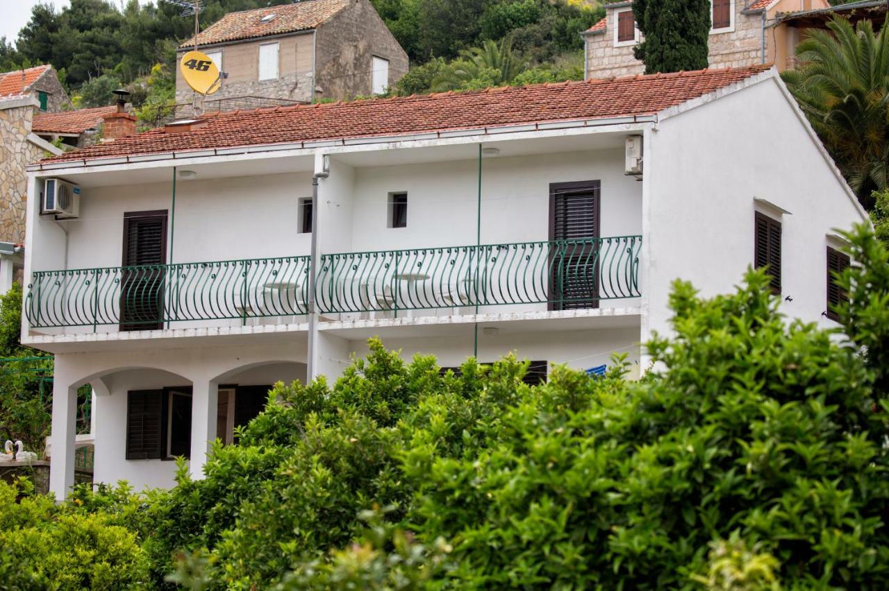 Apartmani Pisac Vis Esterno foto